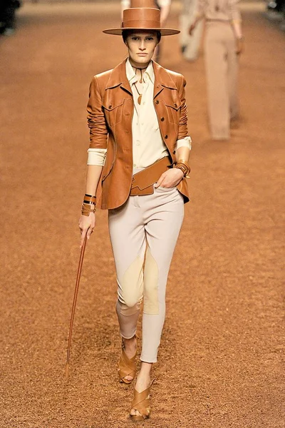 Look 23